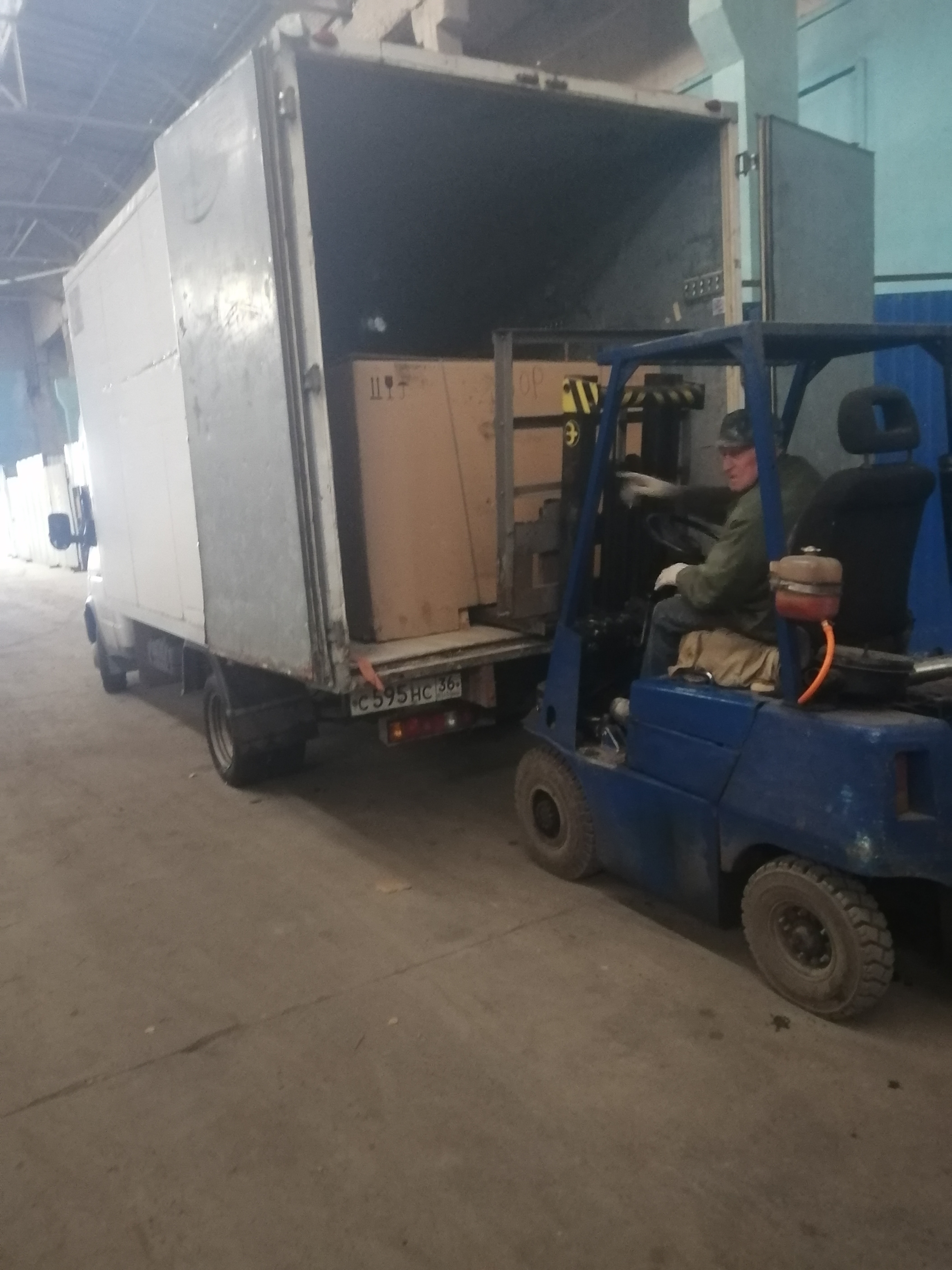 Отгрузка винтового компрессора Remeza ВК3А-7,5-200-1  в г. Воронеж