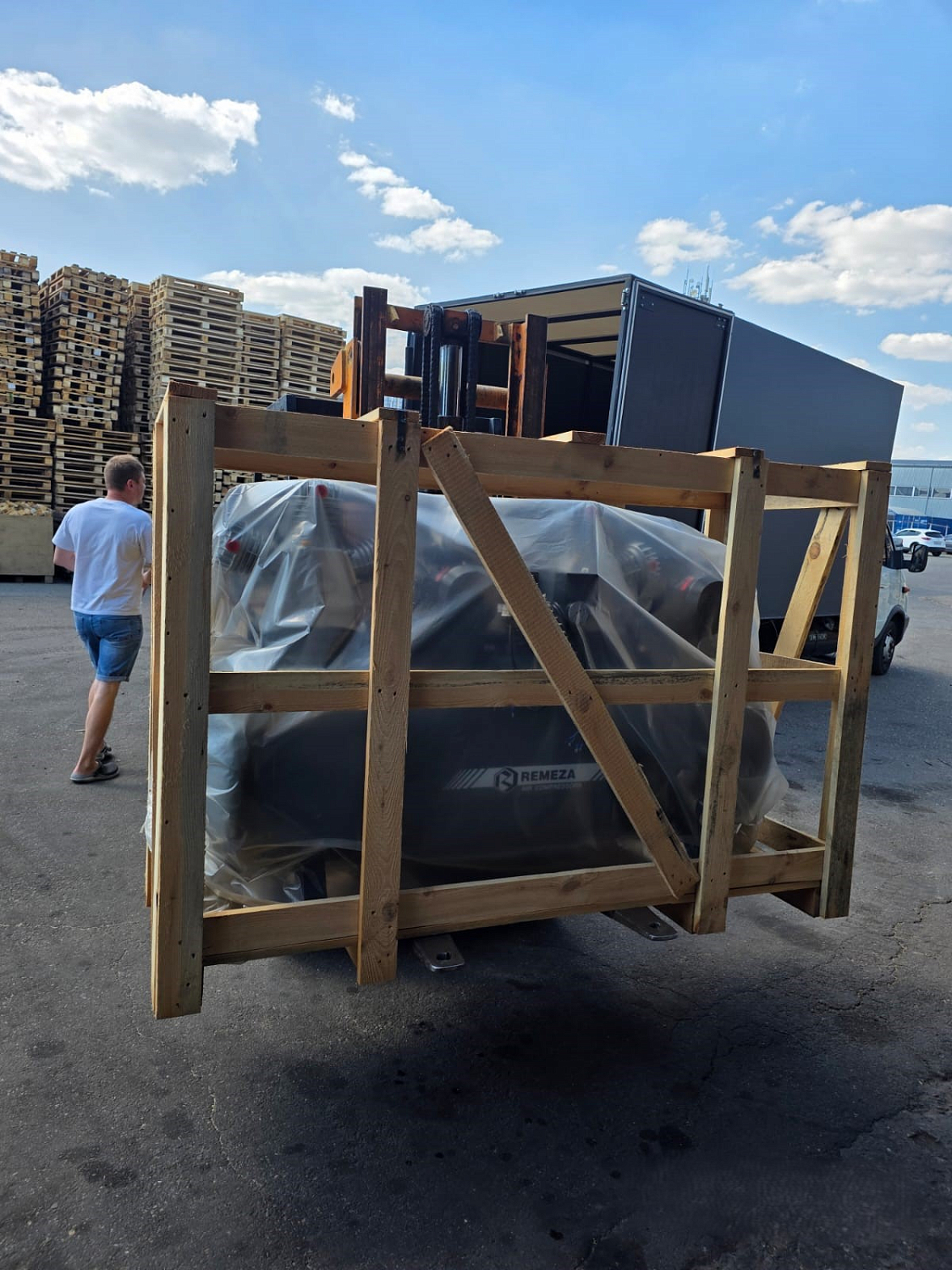 Отгрузка поршневого компрессора Remeza СБ4/Ф-500.LB75TБ в г. Краснодар от 15.06.2026